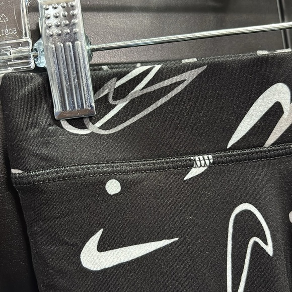 Nike Athletic Slim Fit,regular rise,swoosh print logo leggings,everyday,play - Picture 3 of 6